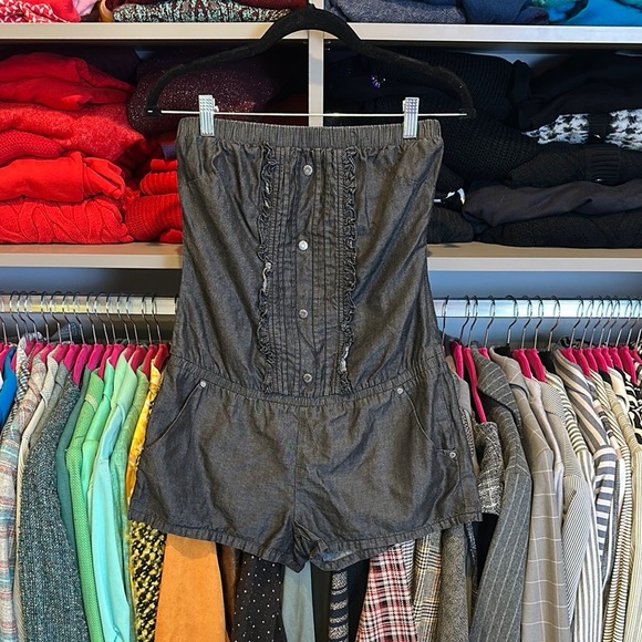Guess charcoal chambray 4 pocket strapless elastic waistband romper size M - Picture 1 of 4